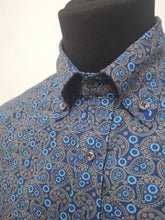 Load image into Gallery viewer, paisley shirt
